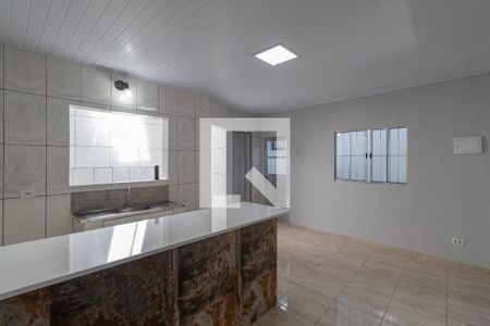 Sala e Cozinha Integrada de casa para alugar com 2 quartos, 45m² em Jardim Santo Antonio, São Paulo
