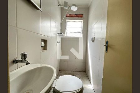 Banheiro de apartamento para alugar com 1 quarto, 24m² em Jardim Oriental, São Paulo