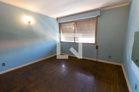 Casa à venda com 226m², 4 quartos e 2 vagasSuíte 2