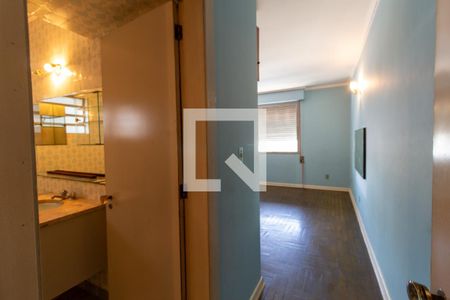 Casa à venda com 226m², 4 quartos e 2 vagasSuíte 2