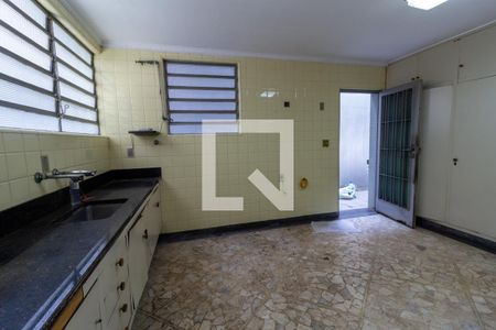 Casa à venda com 226m², 4 quartos e 2 vagasCozinha