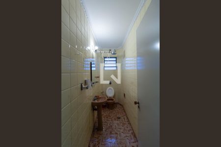 Casa à venda com 226m², 4 quartos e 2 vagasBanheiro Térreo