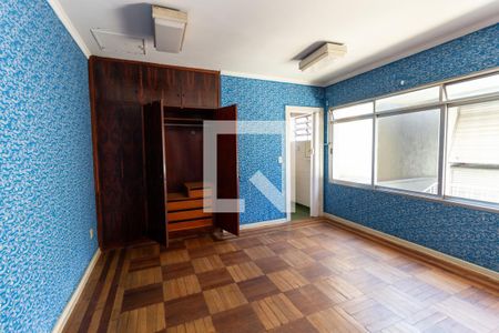 Casa à venda com 226m², 4 quartos e 2 vagasSuite Externa