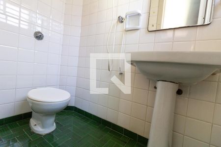 Casa à venda com 226m², 4 quartos e 2 vagasBanheiro da Suite Externa