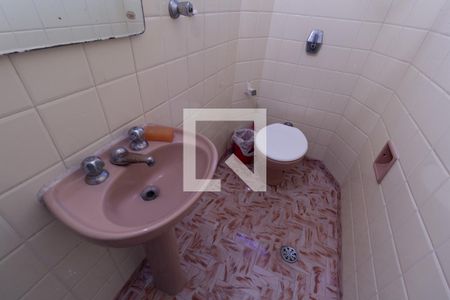 Casa à venda com 226m², 4 quartos e 2 vagasBanheiro Térreo