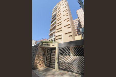 Apartamento à venda com 250m², 3 quartos e 2 vagasFachada