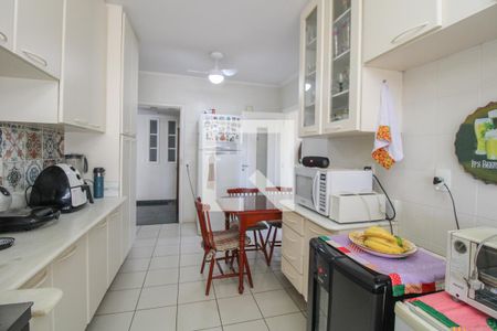 Apartamento à venda com 250m², 3 quartos e 2 vagasCozinha