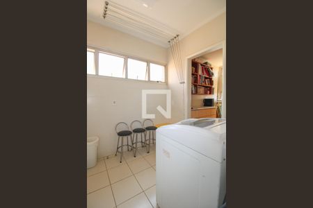 Apartamento à venda com 250m², 3 quartos e 2 vagasÁrea de Serviço