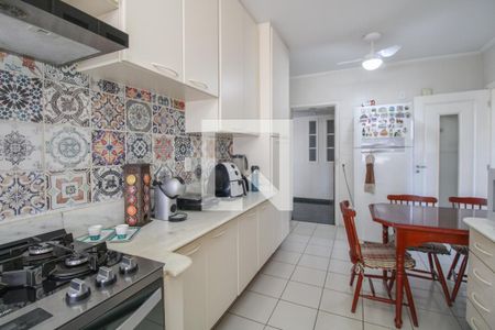 Apartamento à venda com 250m², 3 quartos e 2 vagasCozinha