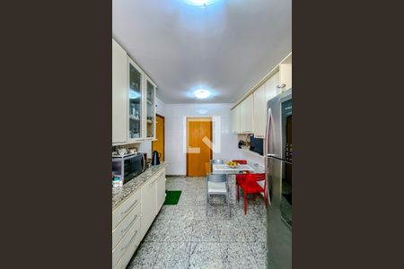 Apartamento à venda com 148m², 3 quartos e 3 vagasCozinha