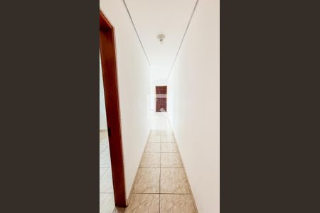Corredor de apartamento para alugar com 2 quartos, 65m² em Parque São Vicente, Santo André