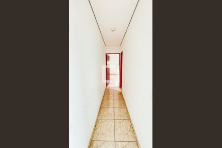 Corredor de apartamento para alugar com 2 quartos, 65m² em Parque São Vicente, Santo André