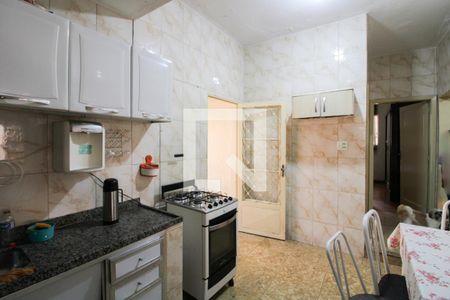 Casa para alugar com 360m², 3 quartos e 3 vagas Casa para alugar com 360m², 3 quartos e 3 vagasCozinha
