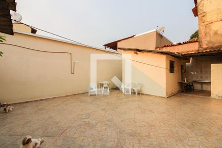 Casa para alugar com 360m², 3 quartos e 3 vagas Casa para alugar com 360m², 3 quartos e 3 vagasQuintal