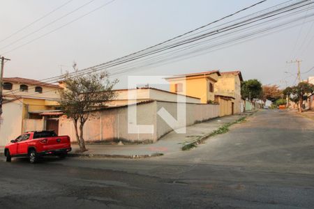 Casa para alugar com 360m², 3 quartos e 3 vagas Casa para alugar com 360m², 3 quartos e 3 vagasFachada casa 1