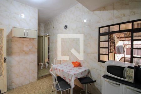 Casa para alugar com 360m², 3 quartos e 3 vagas Casa para alugar com 360m², 3 quartos e 3 vagasCozinha