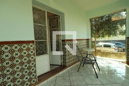 Casa para alugar com 160m², 3 quartos e sem vagaVaranda