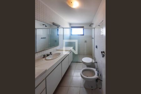 Apartamento à venda com 275m², 3 quartos e 1 vagaBanheiro da Suíte 1