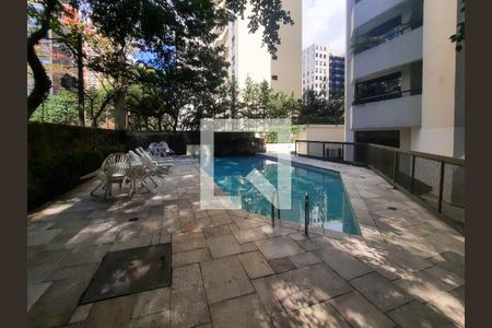 Apartamento à venda com 275m², 3 quartos e 1 vagaÁrea comum - Piscina