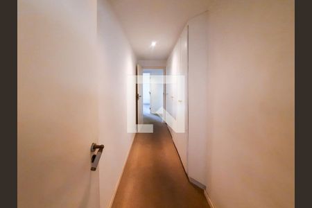 Apartamento à venda com 275m², 3 quartos e 1 vagaCorredor - Armários