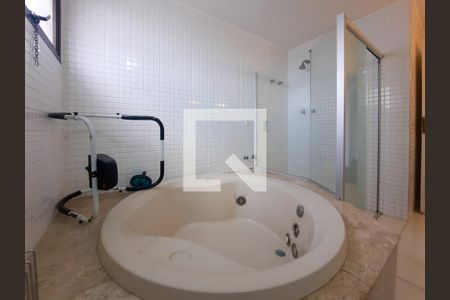 Apartamento à venda com 275m², 3 quartos e 1 vagaBanheiro da Suíte master 2