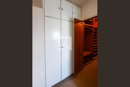 Apartamento à venda com 275m², 3 quartos e 1 vagaCloset da suíte master 2