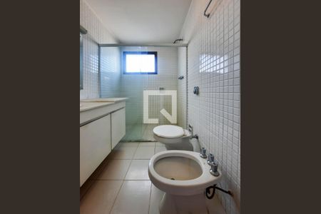 Apartamento à venda com 275m², 3 quartos e 1 vagaBanheiro da Suíte 1