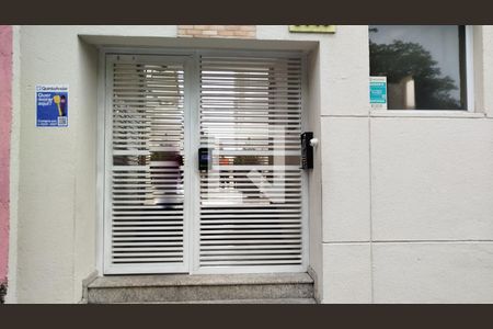 Apartamento à venda com 84m², 3 quartos e 2 vagasFachada + Placa