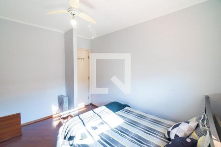 Casa de condomínio à venda com 132m², 3 quartos e 2 vagasQuarto 2