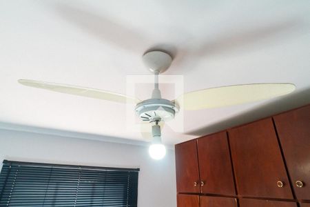 Casa de condomínio à venda com 132m², 3 quartos e 2 vagasQuarto 2 Detalhe