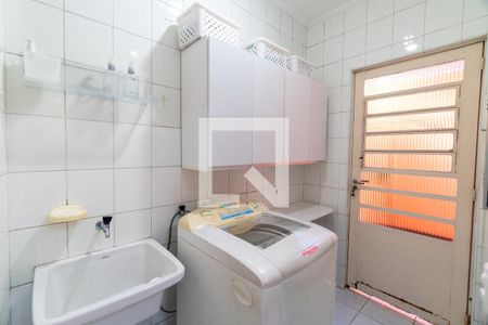 Casa de condomínio à venda com 132m², 3 quartos e 2 vagasÁrea de Serviço