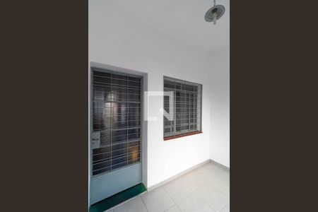 Casa à venda com 274m², 4 quartos e 8 vagas Casa à venda com 274m², 4 quartos e 8 vagasVaranda de Entrada