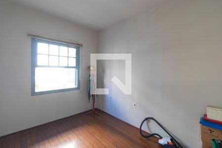 Casa à venda com 274m², 4 quartos e 8 vagas Casa à venda com 274m², 4 quartos e 8 vagasQuarto 02