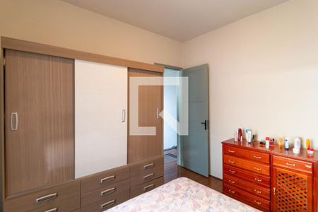 Casa à venda com 274m², 4 quartos e 8 vagas Casa à venda com 274m², 4 quartos e 8 vagasQuarto 03