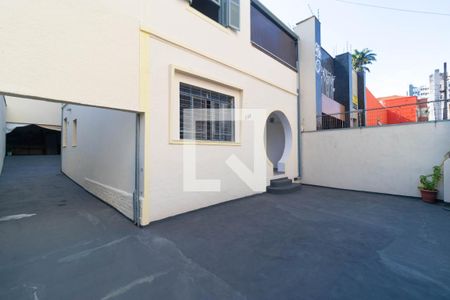 Casa à venda com 274m², 4 quartos e 8 vagas Casa à venda com 274m², 4 quartos e 8 vagasGaragem