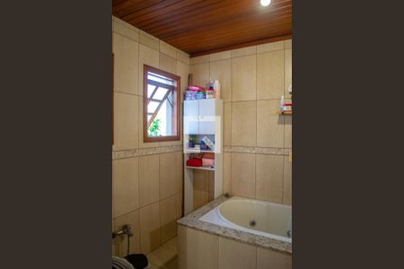 Casa à venda com 277m², 5 quartos e 2 vagasBanheiro social 