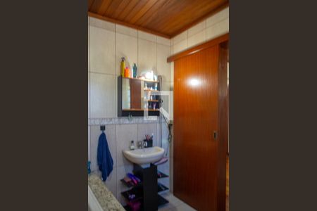 Casa à venda com 277m², 5 quartos e 2 vagasBanheiro social 