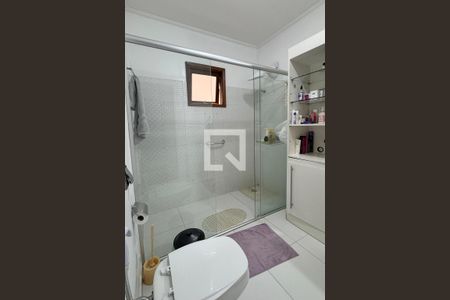 Casa de condomínio à venda com 300m², 4 quartos e 2 vagasBanheiro da Suíte 1