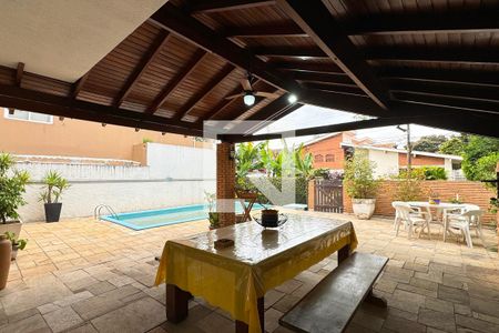 Casa de condomínio à venda com 300m², 4 quartos e 2 vagasChurrasqueira