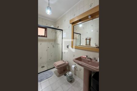 Casa de condomínio à venda com 300m², 4 quartos e 2 vagasBanheiro Corredor
