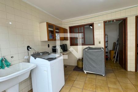 Casa de condomínio à venda com 300m², 4 quartos e 2 vagasÁrea de Serviço