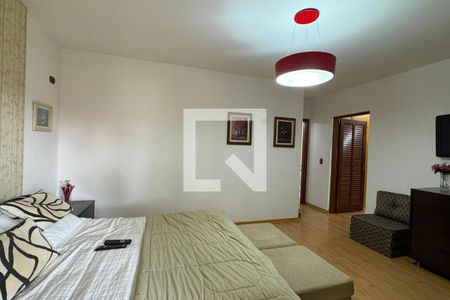 Casa de condomínio à venda com 300m², 4 quartos e 2 vagasSuíte 1