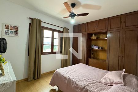 Casa de condomínio à venda com 300m², 4 quartos e 2 vagasQuarto 3