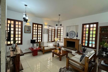 Sala de casa de condomínio para alugar com 4 quartos, 300m² em Alphaville, Santana de Parnaíba