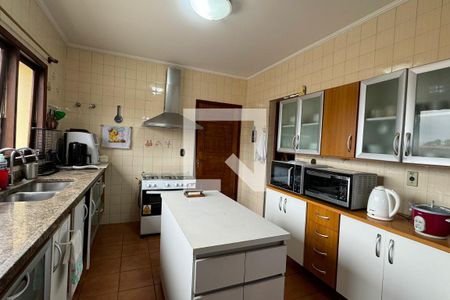 Casa de condomínio à venda com 300m², 4 quartos e 2 vagasCozinha