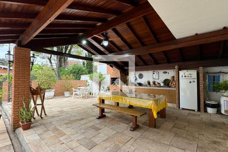 Casa de condomínio à venda com 300m², 4 quartos e 2 vagasChurrasqueira