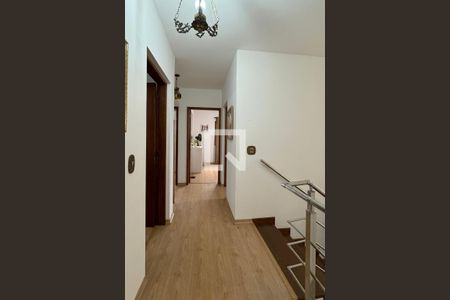 Casa de condomínio à venda com 300m², 4 quartos e 2 vagasHall