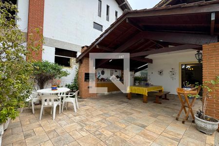 Casa de condomínio à venda com 300m², 4 quartos e 2 vagasChurrasqueira