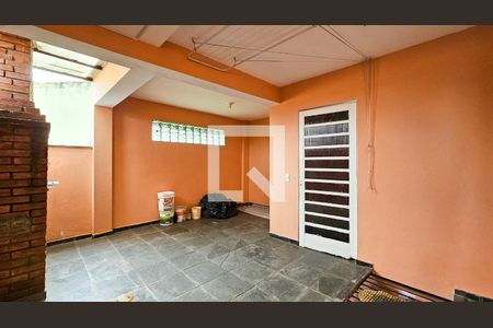 Casa para alugar com 235m², 3 quartos e 2 vagas Casa para alugar com 235m², 3 quartos e 2 vagasÁrea de Serviço