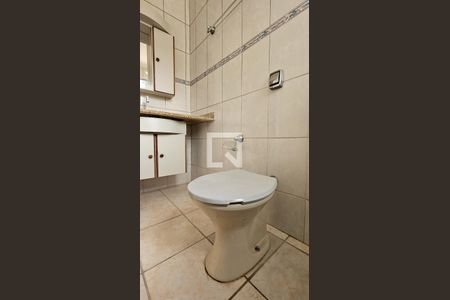 Casa para alugar com 235m², 3 quartos e 2 vagas Casa para alugar com 235m², 3 quartos e 2 vagasBanheiro da Suite